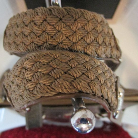 The Sak Gold Leather Shoulder Bag - Picture 3 of 15